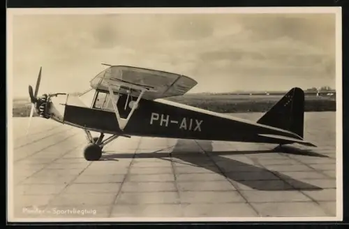 AK Pander-Sportflugzeug mit Kennung PH-AIX auf Flugfeld