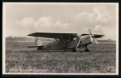 AK De Havilland Leopard Moth Flugzeug mit Kennung PH-FDK und 130-PS Motor