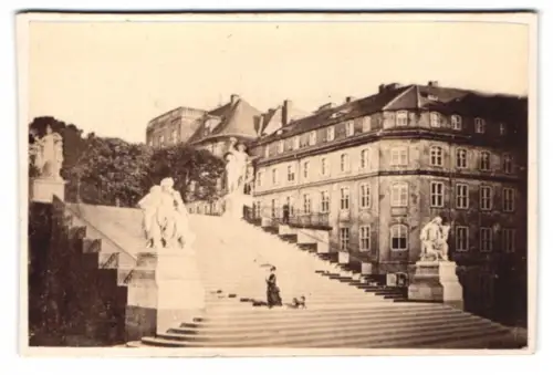 Fotografie unbekannter Fotograf, Ansicht Dresden, Aufgang der Brühlschen Terrasse mit Denkmal