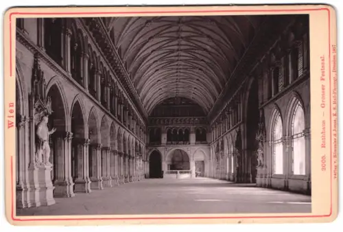 Fotografie Römmler & Jonas, Dresden, Ansicht Wien, der Grosse Festsaal des Rathaus