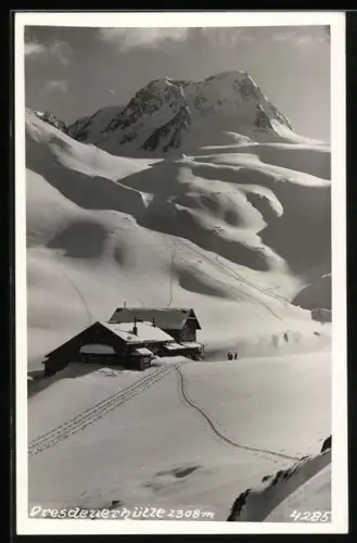 AK Dresdenerhütte, Berghütte im Schnee