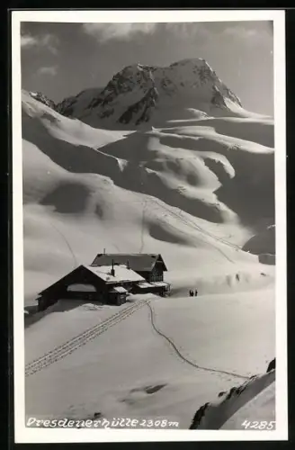 AK Dresdenerhütte, Blick zur Hütte im Schnee
