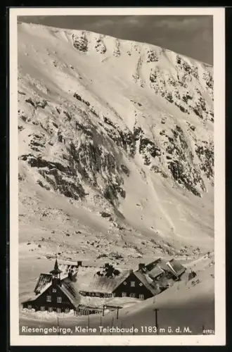 AK Kleine Teichbaude /Riesengebirge, Baude im Schnee