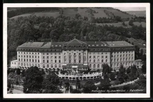 AK St. Joachimstal, Blick auf das Palasthotel aus der Vogelschau