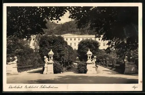 AK Karlsbad, Parkhotel Schöbrunn mit Zugangsweg