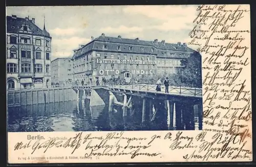AK Berlin, Inselbrücke mit Wallstrasse mit Schilder-Fabrik Otto Grund