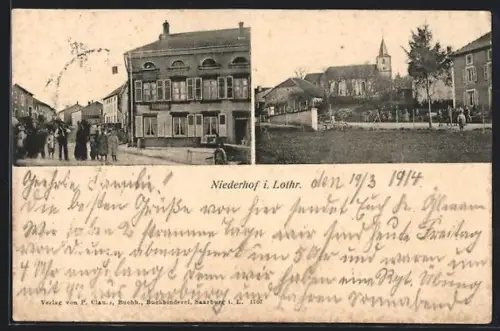 AK Niederhof /Lothr., Strassenpartie mit Geschäftshaus und kleiner Versammlung, Ortspartie mit Kirche