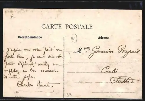 AK Laval, Rue Solférino et Rue de la Gare avec passants