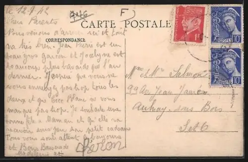 AK Courcité, Route de Vilaine avec bâtiments anciens et rue calme