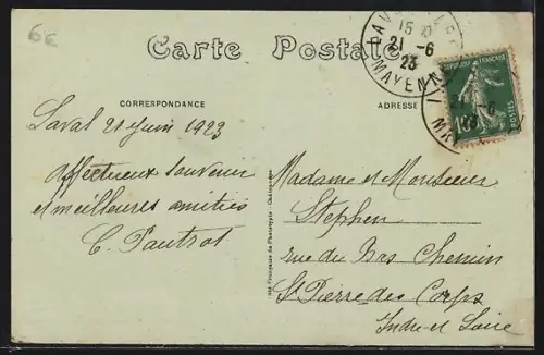 AK Laval, Collège de J. F. Laval, L`Entrée