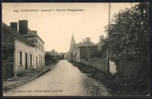 AK Hardanges /Mayenne, Route de Champgeneteux