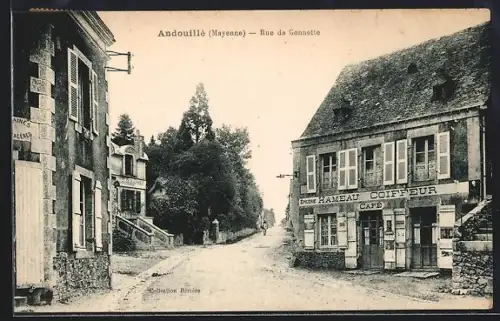 AK Andouillé /Mayenne, Rue de Gonnette avec le café et salon de coiffure Hameau