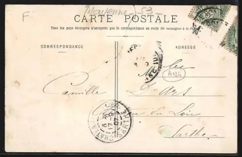 AK Chemeré-le-Roi /Mayenne, La Grande-Rue avec chevaux et calèche