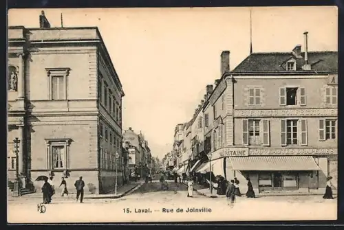 AK Laval, Rue de Joinville avec boutiques et passants