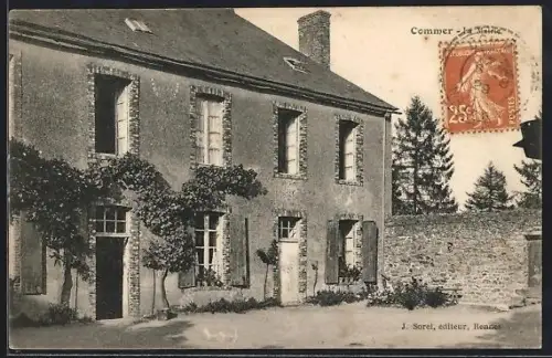 AK Commer /La Mairie, Vue de la facade principale avec lierre et jardin