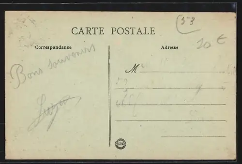 AK Commer /La Mairie, Vue de la facade principale avec lierre et jardin