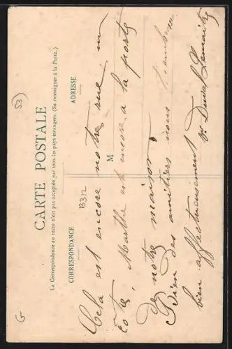 AK La Pooté, Rue du Bourg-l`Abbé avec habitants devant les maisons