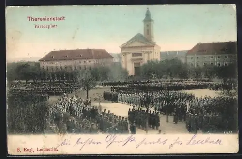 AK Theresienstadt, Soldaten auf dem Paradeplatz