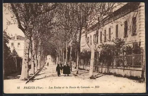 AK Fréjus, Les Ecoles et la Route de Cannes