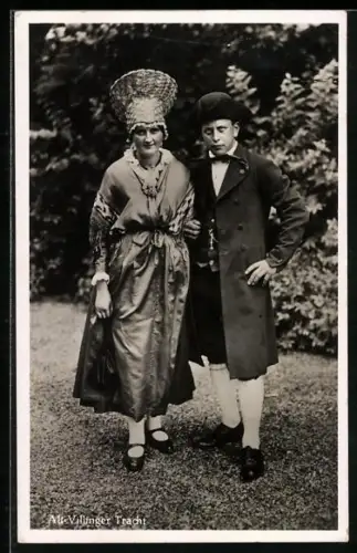 AK Paar in Alt-Villinger Tracht, Schwarzwälder Tracht