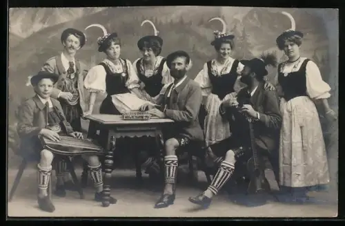 AK Zitherspieler mit Frauen am Tisch