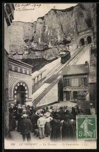 AK Le Trèport, La Terrasse -Le Funiculaire, Bergbahn