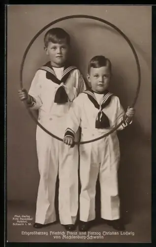 AK Erbgrossherzog Friedrich Franz und Herzog Christian Ludwig im Matrosenanzug