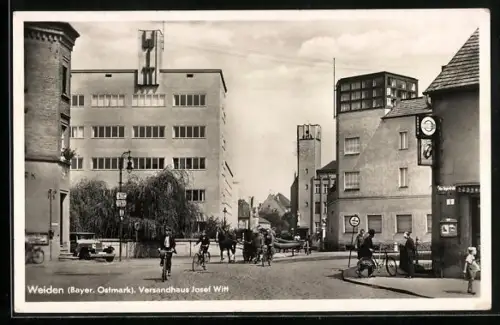 AK Weiden / Oberpfalz, Strassenpartie am Versandhaus Josef Witt