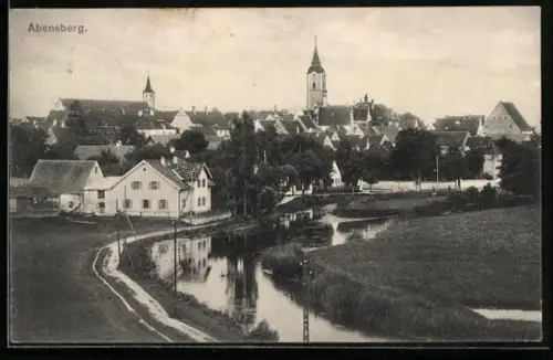 AK Abensberg / Hallertau, Ortsansicht mit Kirche und Fluss