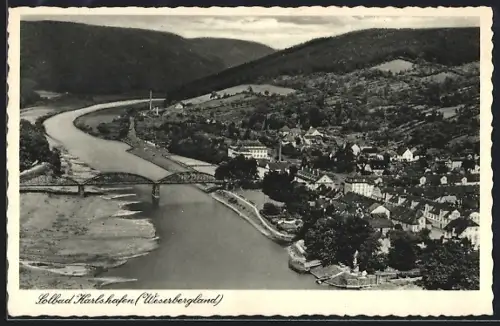 AK Bad Karlshafen /Weserbergland, Stadtansicht mit Weser und Brücke