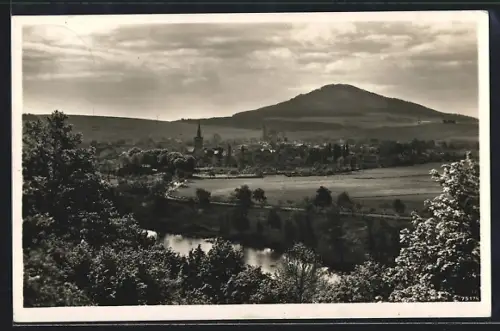 AK Vacha /Rhön, Blick auf Stadt und Ochsenberg