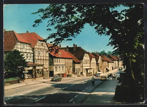 AK Elze / Leine, Hauptstrasse mit Auto VW Käfer
