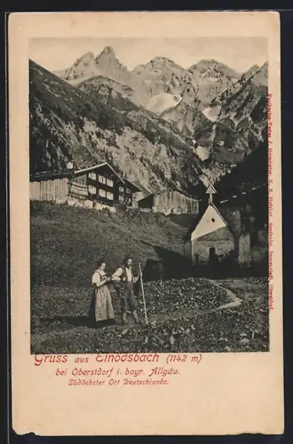 AK Einödsbach b. Oberstdorf, Ortsansicht mit Bergen