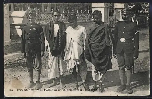 AK Pondichery, Policemans et prisonniers hindous