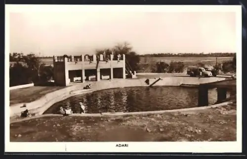 AK Adari, Schwimmbad mit Tribüne und Automobil