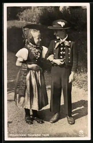 AK Schwarzwald, Kinder in Neustädter Tracht