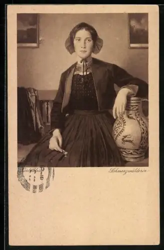 Künstler-AK Karl Bloss: Schwarzwäldlerin in Tracht