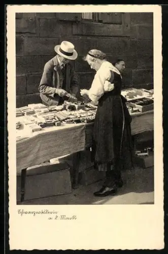 AK Schwarzwäldlerin auf dem Markt