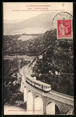 AK Mont-Louis /Pyrénées-Orientales, Arrivée d`un train sur le Viaduc de la Cabanese