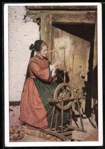 AK Reichsgau Kärnten, Tracht aus dem Maltatal, Bäuerin am Spinnrad