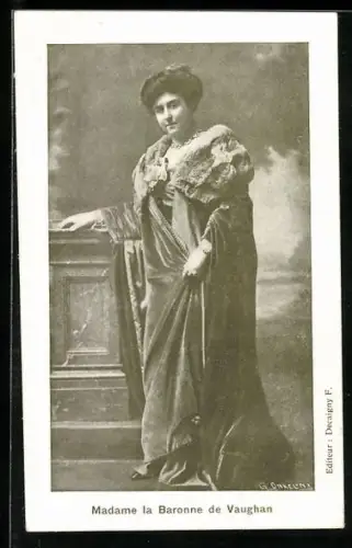 AK Madame la Baronne de Vaughan