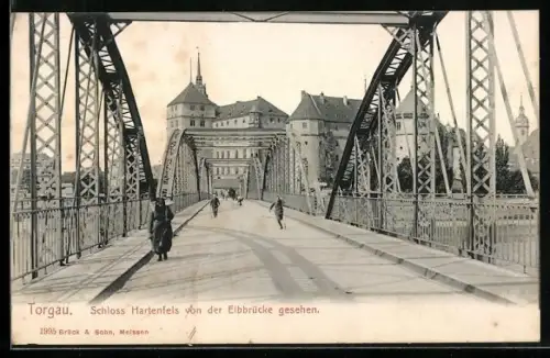 AK Torgau, Schloss Hartenfels von der Elbbrücke aus gesehen