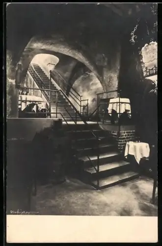 AK Frankfurt a. M., Gaststätte Brückenkeller, Bes. F. Albert, Schützenstr. 6, Innenansicht mit Treppe