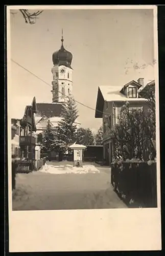 AK Seeshaupt, Kirche im Winter, Wohnhäuser