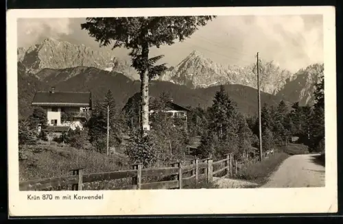 AK Krün, Strassenpartie mit Karwendelgebirge