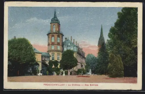 AK Froeschwiller, Le Château, Schloss mit Strassenpartie