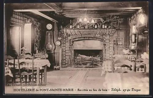 AK Pont-Sainte-Marie, Hostellerie et sa cheminée à rôtis au feu de bois
