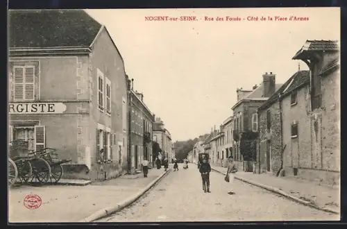 AK Nogent-sur-Seine, Rue des Fossés, Côté de la Place d`Armes