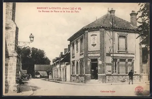 AK Marigny-le-Chatel, Le Bureau de Poste et la Rue du Foin