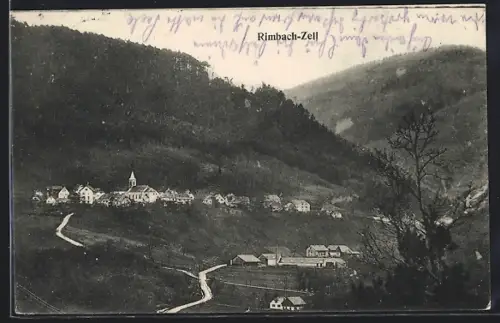 AK Rimbach-Zell, Vue du village entouré de collines boisées